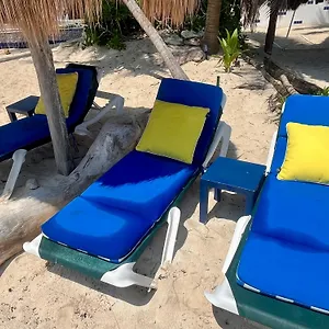 Beachfront Hammock Heaven Appartement Akumal